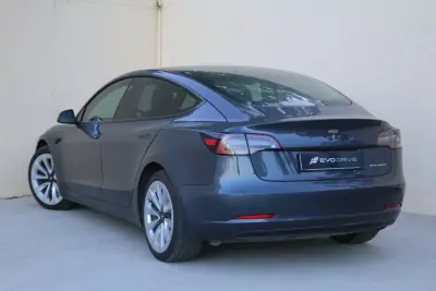 Tesla Model 3 2022 - 28990 EUR, 110500 km - AUTO.MOTO.pt - 110500km - foto 6 de 10