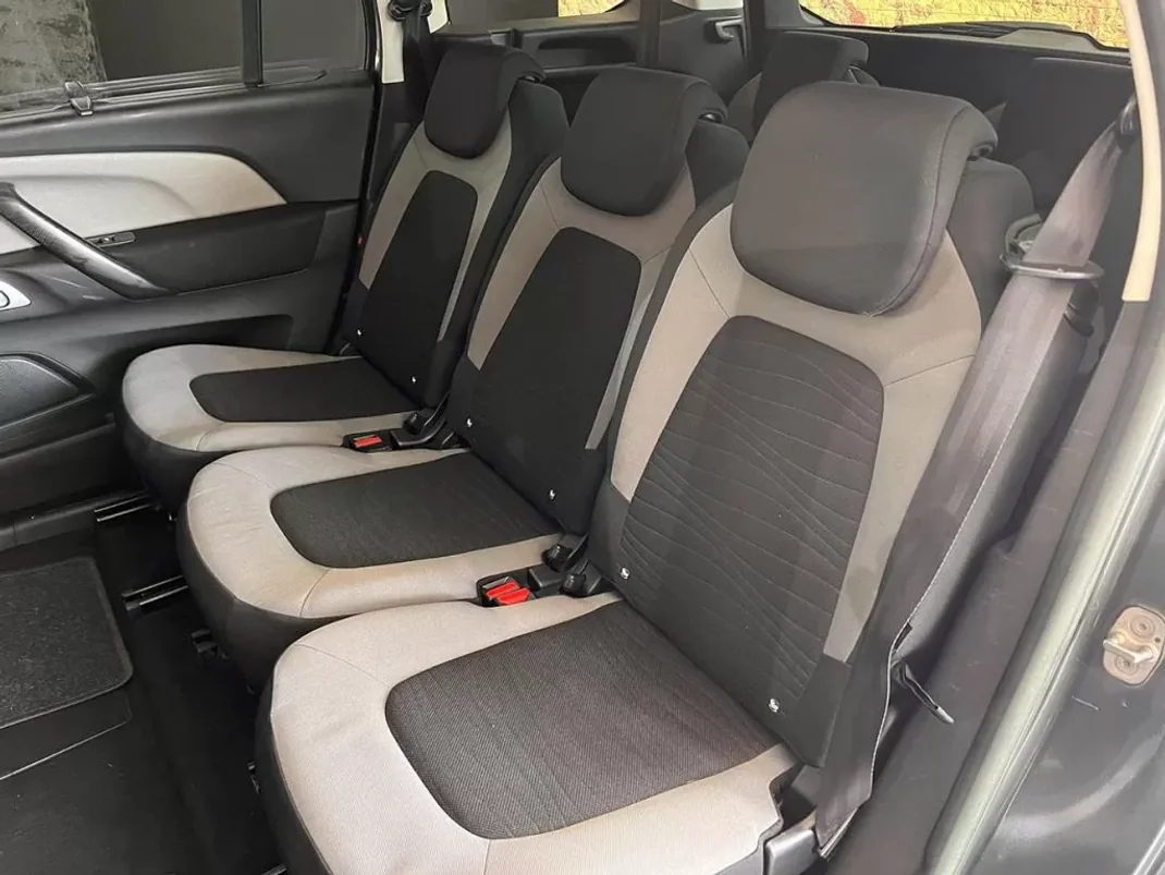 Citroën C4 Grand Picasso 2014 - 12900 EUR, 250524 km - AUTO.MOTO.pt - 250524km - foto 12 de 15