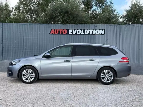 Peugeot 308 SW 2018 — foto 3 de 22