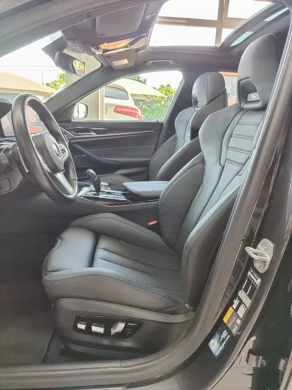 BMW 530e 2022 - 38500 EUR, 34000 km - AUTO.MOTO.pt - 34000km - foto 13 de 46