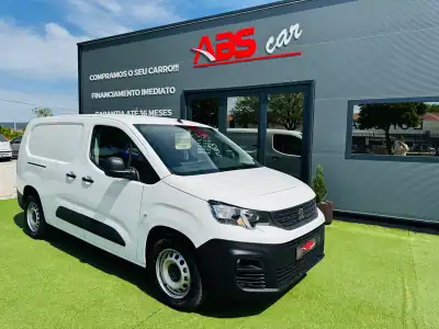 BERLINGO 1.6hdi 3L AUTOMATICA 2019 - 15000 EUR, 149000 km - AUTO.MOTO.pt - 149000km - foto 5 de 17