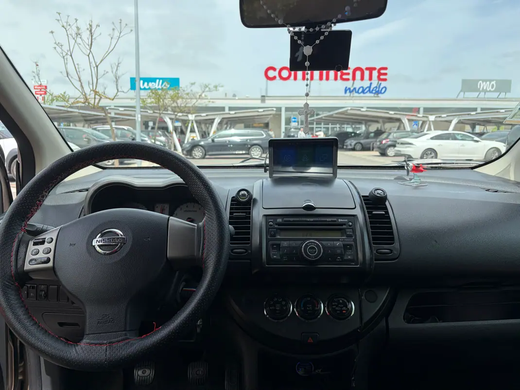 Nissan Note 2008 - 5800 EUR, 221000 km - AUTO.MOTO.pt - 221000km - foto 8 de 9