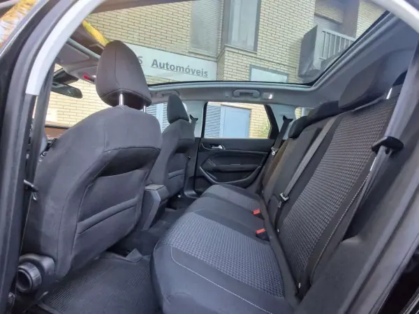 Peugeot 308 SW 2019 - 12990 EUR, 133000 km - AUTO.MOTO.pt - 133000km - foto 7 de 13