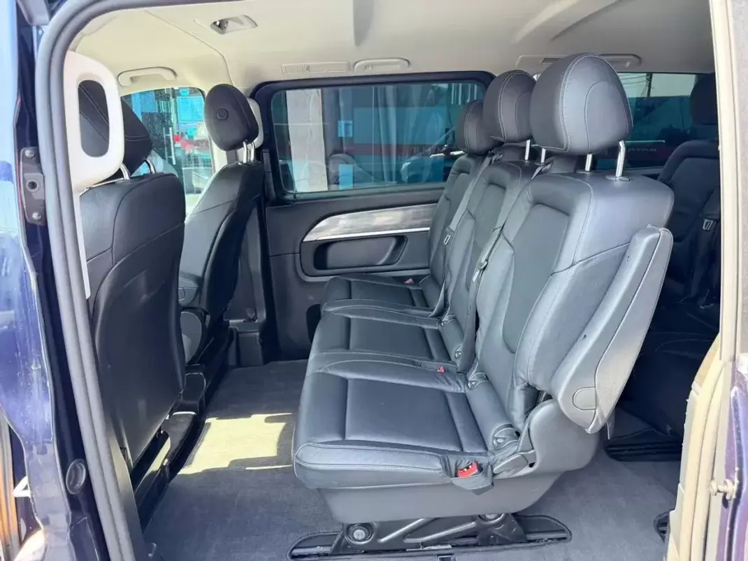 Mercedes-Benz V 250 2021 - 55500 EUR, 120000 km - AUTO.MOTO.pt - 120000km - foto 11 de 13