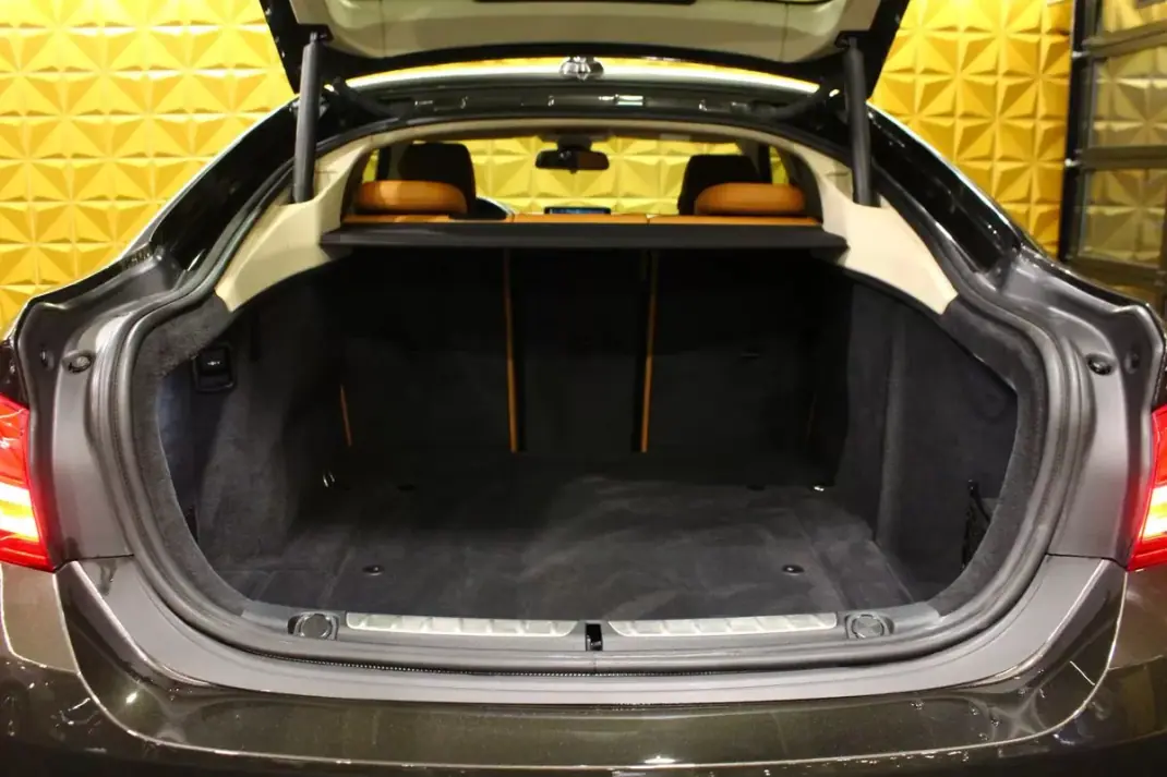 BMW 418 Gran Coupé 2019 - 23800 EUR, 174000 km - AUTO.MOTO.pt - 174000km - foto 25 de 44