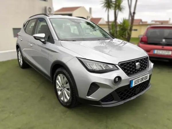 SEAT Arona 2023 — foto 2 de 15