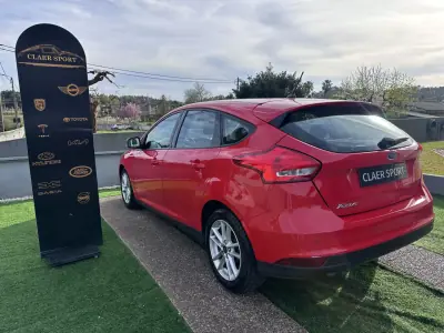 Ford Focus 2017 - 9900 EUR, 190000 km - AUTO.MOTO.pt - 190000km - foto 10 de 50
