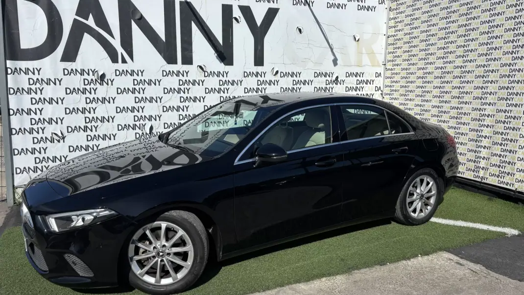 Mercedes-Benz A 200 Limousine 2019 - 22990 EUR, 115000 km - 115000km - foto 2 de 14