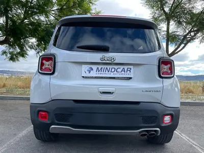 Jeep Renegade 2018 - 18980 EUR, 112000 km - AUTO.MOTO.pt - 112000km - foto 7 de 22