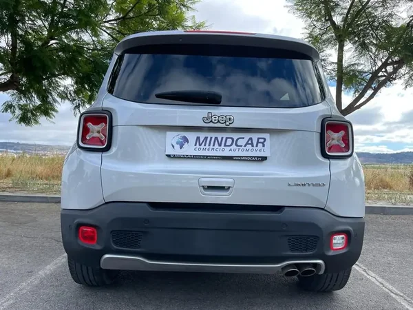 Jeep Renegade 2018 - 17980 EUR, 112000 km - AUTO.MOTO.pt - 112000km - foto 7 de 22