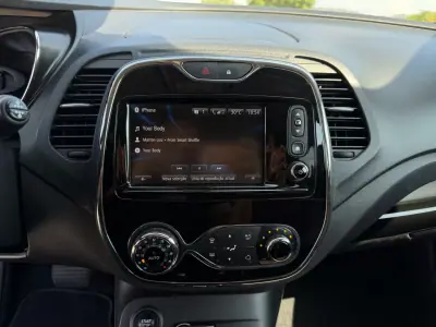 Renault Captur 2017 - 12995 EUR, 103000 km - AUTO.MOTO.pt - 103000km - foto 27 de 38