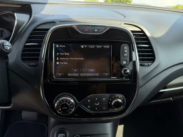Renault Captur 2017 - 12995 EUR, 103000 km - AUTO.MOTO.pt - 103000km - foto 27 de 38