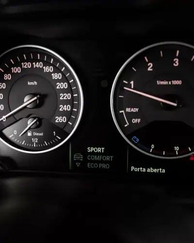 BMW 120 2014 - 16990 EUR, 196000 km - AUTO.MOTO.pt - 196000km - foto 15 de 27