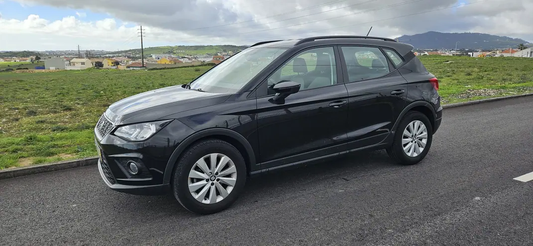 SEAT Arona 2019 - 13999 EUR, 14500 km - AUTO.MOTO.pt - 14500km - foto 1 de 6