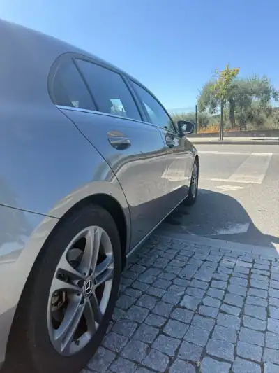 Mercedes-Benz A 180 2018 - 23990 EUR, 100350 km - AUTO.MOTO.pt - 100350km - foto 9 de 31