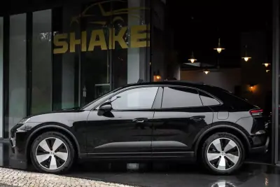 Porsche Macan 2025 - 83990 EUR, 15400 km - AUTO.MOTO.pt - 15400km - foto 2 de 49