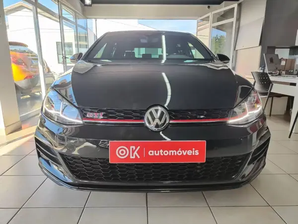 Volkswagen Golf 2018 - 26750 EUR, 99000 km - AUTO.MOTO.pt - 99000km - foto 3 de 39