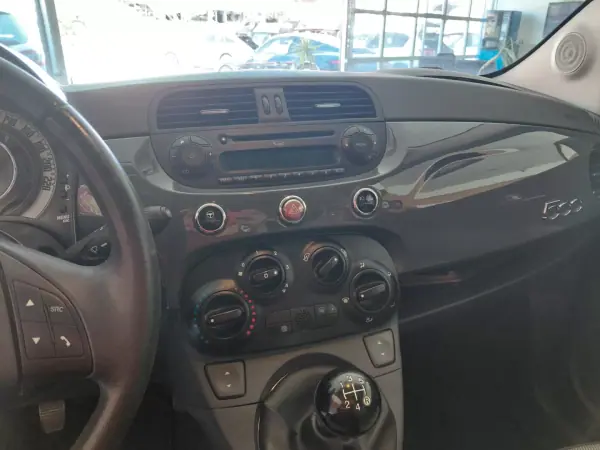 Fiat 500 2010 - 6999 EUR, 156000 km - AUTO.MOTO.pt - 156000km - foto 12 de 19
