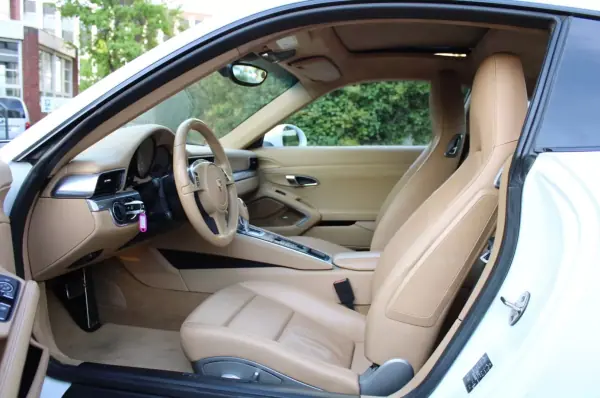 Porsche 911 2013 - 85750 EUR, 95500 km - AUTO.MOTO.pt - 95500km - foto 6 de 15