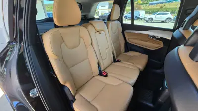 Volvo XC 90 2015 - 24500 EUR, 244798 km - 244798km - foto 16 de 28