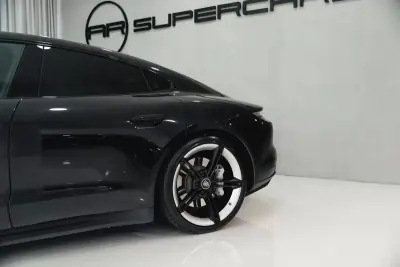 Porsche Taycan 2020 - 64950 EUR, 93009 km - foto 6 de 59