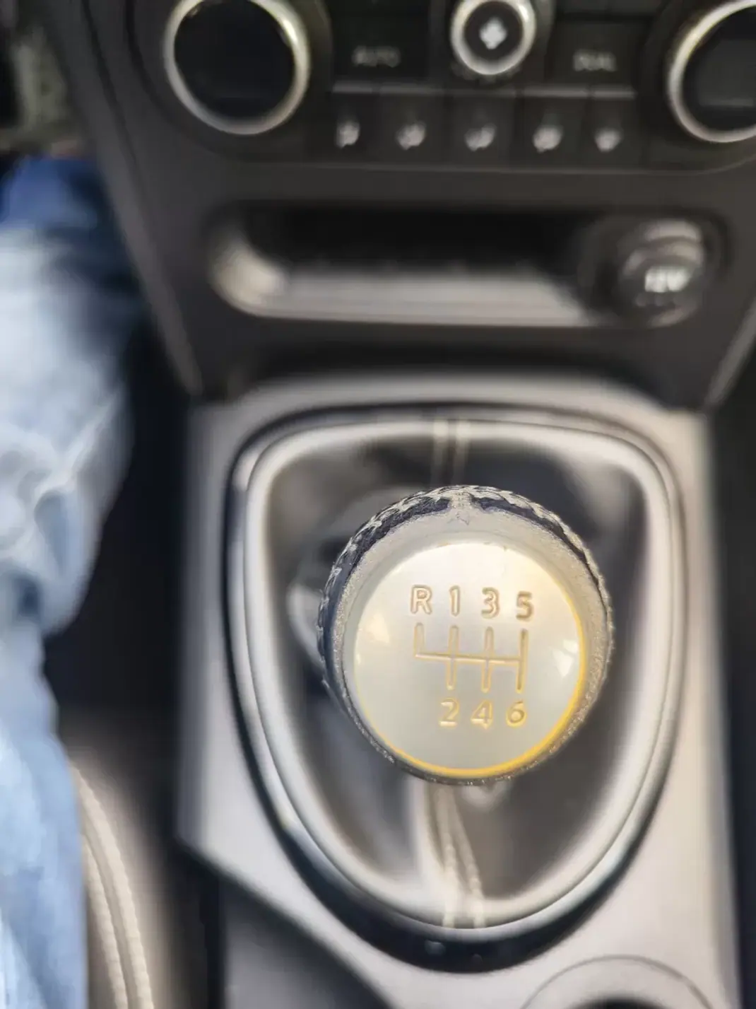 Nissan Qashqai 2013 - 9980 EUR, 197150 km - AUTO.MOTO.pt - 197150km - foto 37 de 40