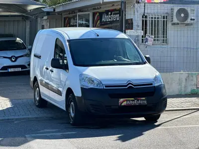 Citroën Berlingo 2016 - 12900 EUR, 101818 km - AUTO.MOTO.pt - 101818km - foto 8 de 27