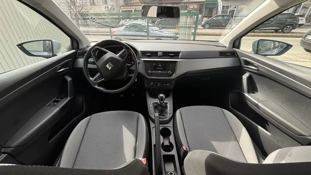 SEAT Ibiza 2018 - 14500 EUR, 136000 km - 136000km - foto 6 de 12