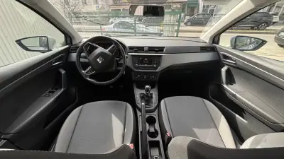 SEAT Ibiza 2018 - 14500 EUR, 136000 km - AUTO.MOTO.pt - 136000km - foto 6 de 12