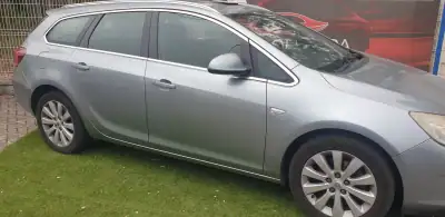 Opel Astra Sports Tourer 2010 - 5750 EUR, 255000 km - AUTO.MOTO.pt - 255000km - foto 3 de 12