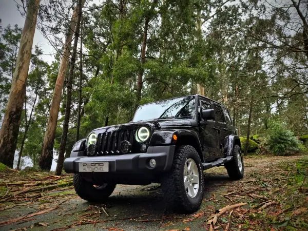 Jeep Wrangler Unlimited 2010 - 39000 EUR, 169000 km - AUTO.MOTO.pt - 169000km - foto 3 de 25
