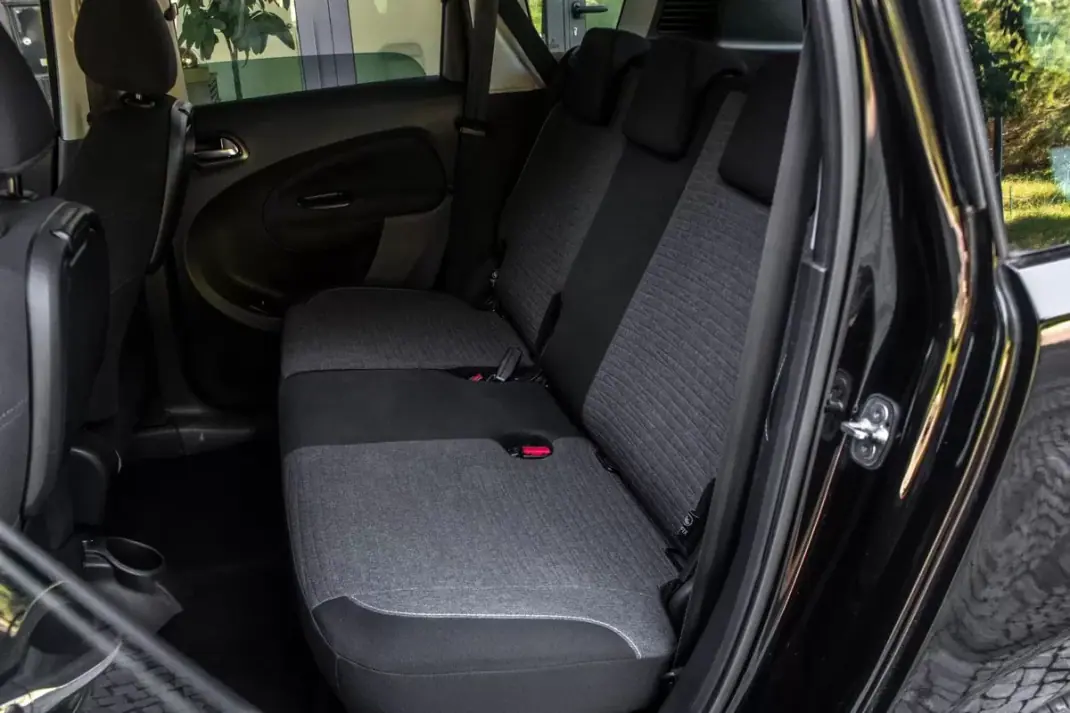 Citroën C3 Picasso 2017 - 7450 EUR, 79899 km - AUTO.MOTO.pt - 79899km - foto 21 de 27