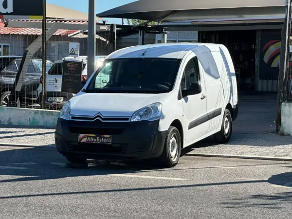 Citroën Berlingo 2016 - 12900 EUR, 101818 km - AUTO.MOTO.pt - 101818km - foto 10 de 27
