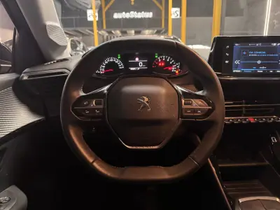 Peugeot 208 2023 - 14990 EUR, 87800 km - AUTO.MOTO.pt - 87800km - foto 17 de 30