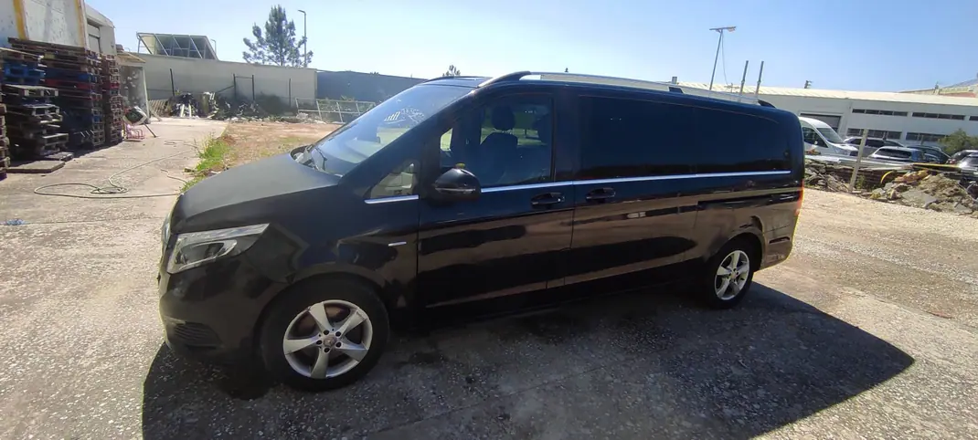 Mercedes-Benz V 250 2016 - 20350 EUR, 360000 km - AUTO.MOTO.pt - 360000km - foto 13 de 14