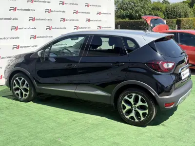 Renault Captur 2018 - 12990 EUR, 113813 km - AUTO.MOTO.pt - 113813km - foto 10 de 20