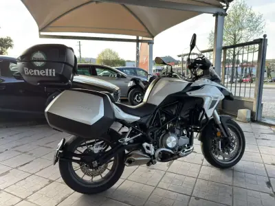 Benelli TRK 502 2018 - 4450 EUR, 19295 km - AUTO.MOTO.pt - 19295km - foto 13 de 17