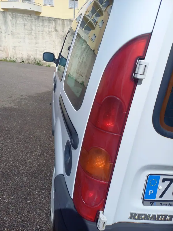 Renault Kangoo 2004 - 4400 EUR, 266000 km - 266000km - foto 6 de 12
