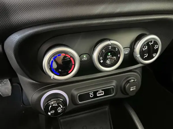 Fiat 500L 2018 - 12800 EUR, 70174 km - AUTO.MOTO.pt - 70174km - foto 13 de 19