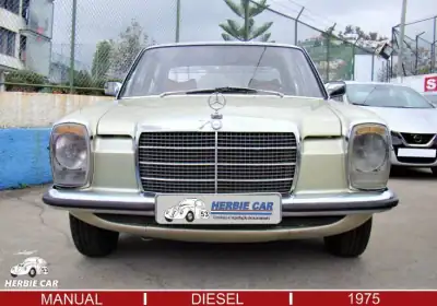 Mercedes-Benz 220 1975 - 12500 EUR, 31373 km - AUTO.MOTO.pt - 31373km - foto 3 de 20