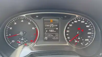 Audi A1 Sportback 2013 - 10800 EUR, 171383 km - AUTO.MOTO.pt - 171383km - foto 17 de 28
