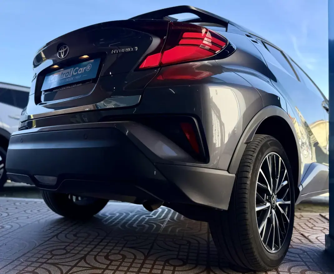 Toyota C-HR 2019 - 23950 EUR, 90000 km - AUTO.MOTO.pt - 90000km - foto 11 de 24
