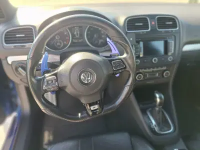 Volkswagen Golf 2011 - 22950 EUR, 98325 km - AUTO.MOTO.pt - 98325km - foto 6 de 13