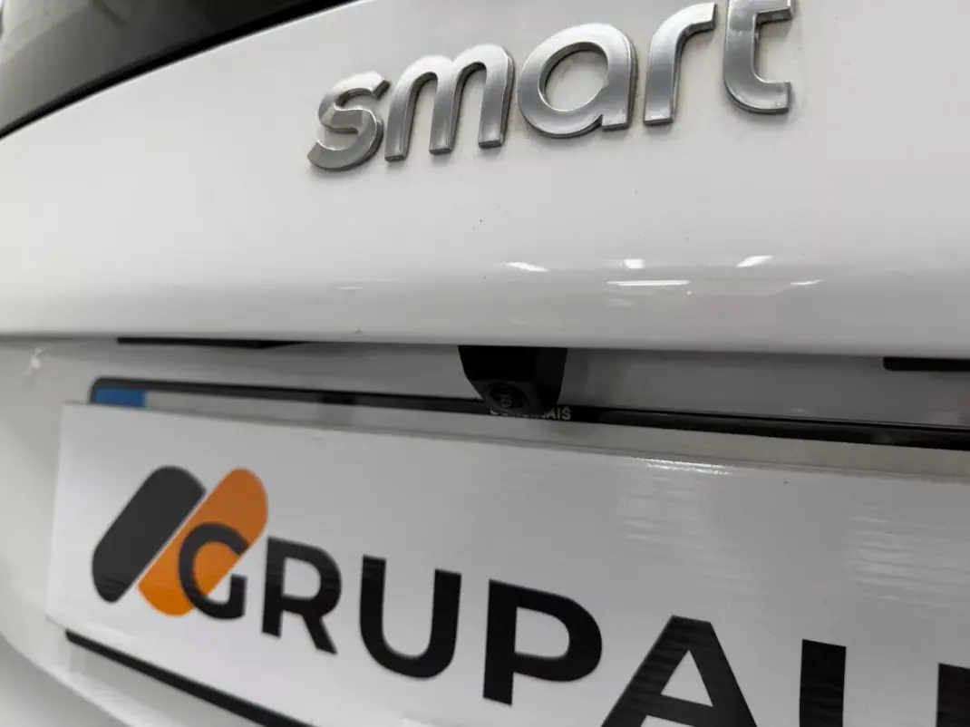 Smart ForTwo Coupé 2016 - 8990 EUR, 106408 km - AUTO.MOTO.pt - 106408km - foto 4 de 14