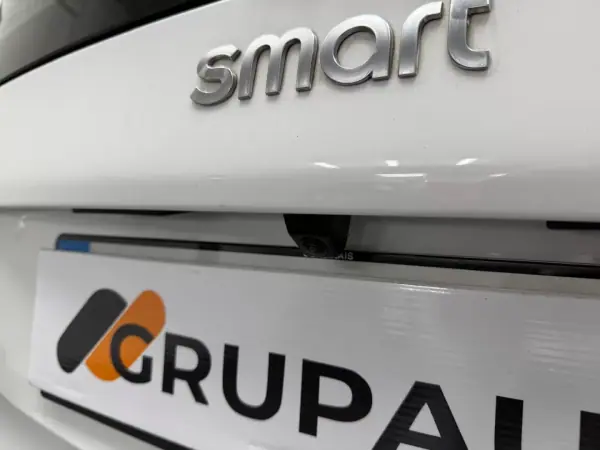 Smart ForTwo Coupé 2016 - 8990 EUR, 106408 km - AUTO.MOTO.pt - 106408km - foto 4 de 14