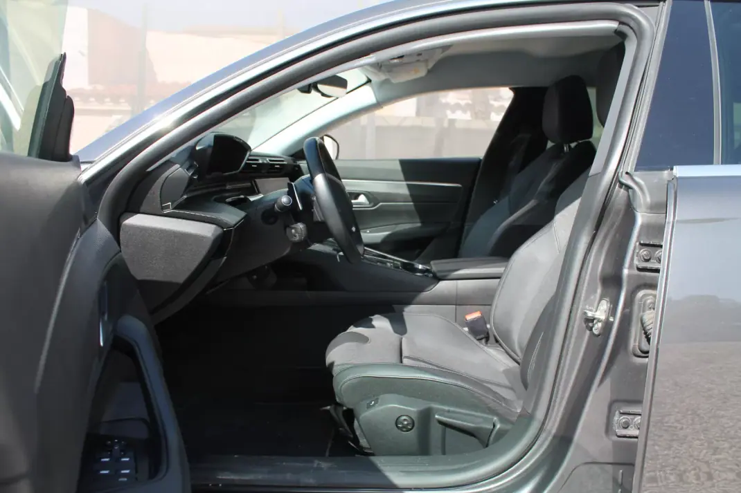 Peugeot 508 SW 2021 - 20980 EUR, 96582 km - 96582km - foto 10 de 16