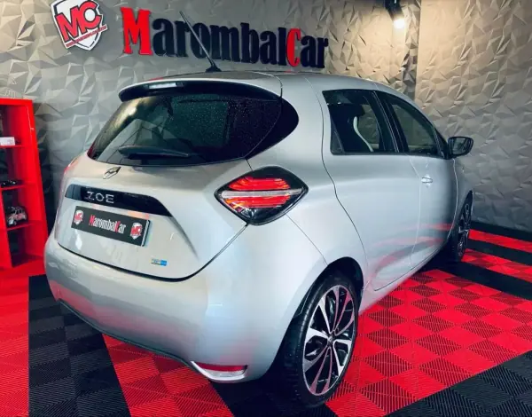 Renault Zoe 2021 - 21990 EUR, 60654 km - AUTO.MOTO.pt - 60654km - foto 8 de 26