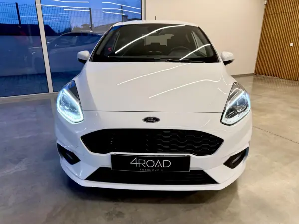 Ford Fiesta 2018 - 11000 EUR, 146800 km - AUTO.MOTO.pt - 146800km - foto 9 de 78