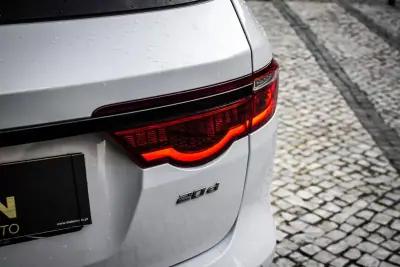 Jaguar XF Sportbrake 2019 - 23990 EUR, 147458 km - AUTO.MOTO.pt - 147458km - foto 11 de 45