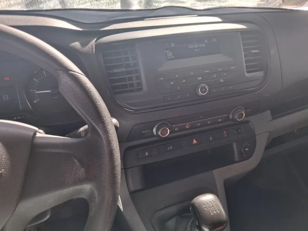 Citroën Jumpy 2019 - 13900 EUR, 160000 km - 160000km - foto 10 de 12